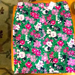 J Crew size 8 green floral pencil skirt w/ stretch
